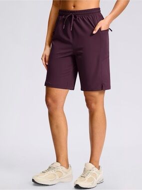 G Gradual Dark Wine Mid Rise Hiking Cargo Shorts Large NWT